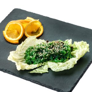 Хияши Вакамэ салат